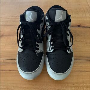 Nike Jordan 1 low cleats